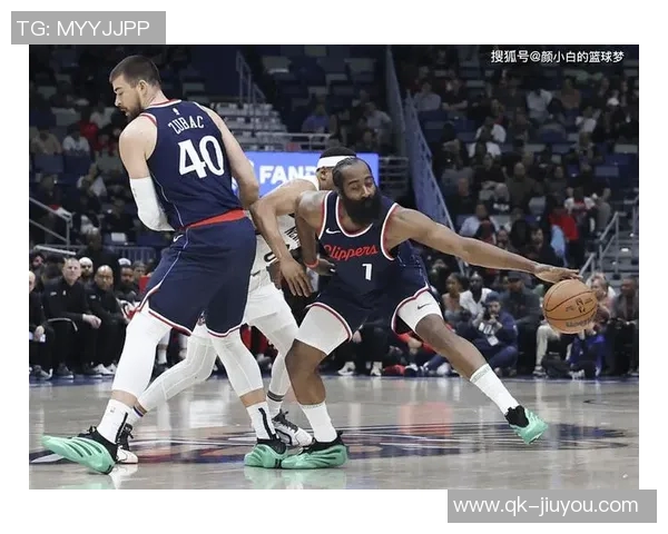 快船防守漏洞频现本赛季17场比赛中9次失分超过120分 快船防守漏洞频现本赛季17场比赛中9次失分超过120分